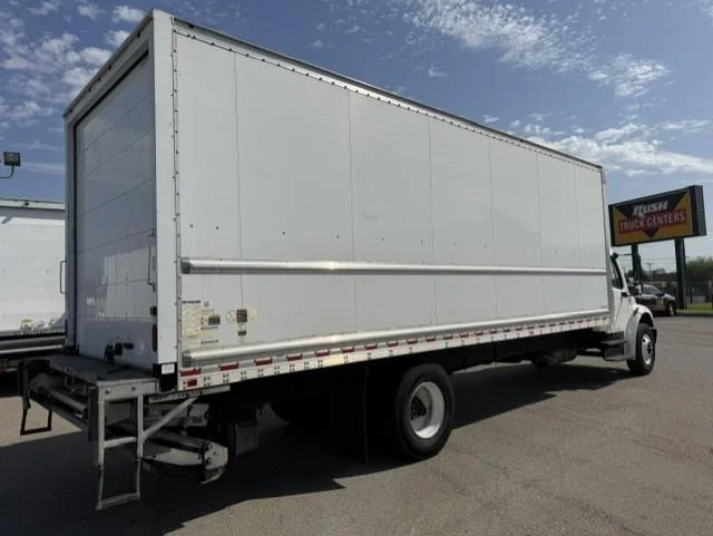 2020 Freightliner M2 106 — photo 7