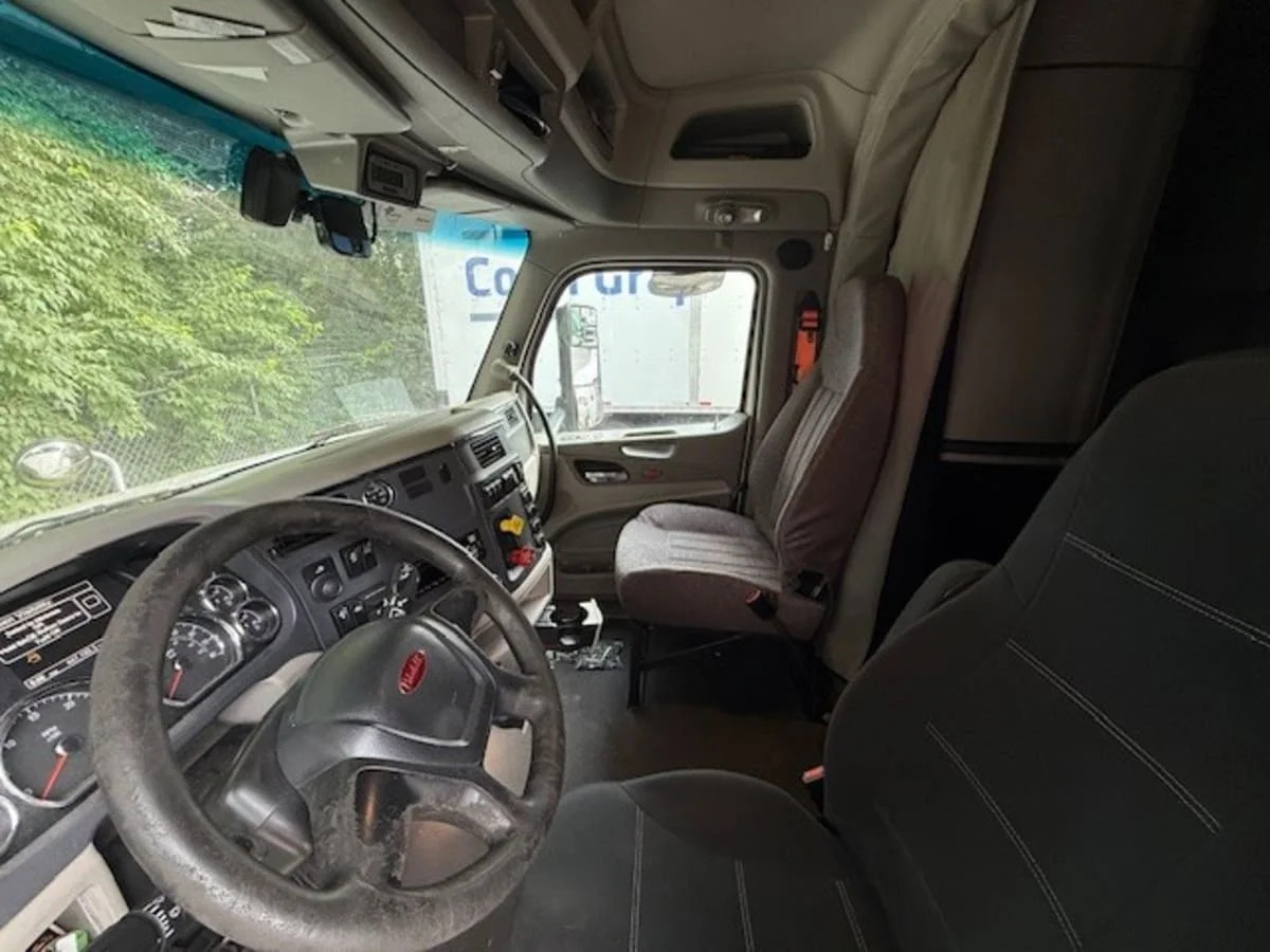 2019 Peterbilt 579 in Beltsville, MD — photo 3