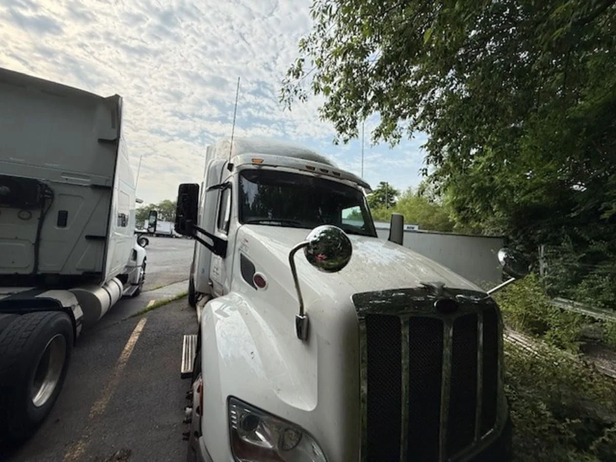 2019 Peterbilt 579 - image 5