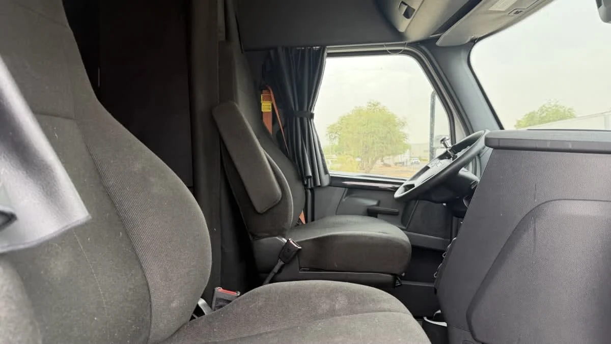 2023 Freightliner Cascadia in Phoenix, AZ — photo 19