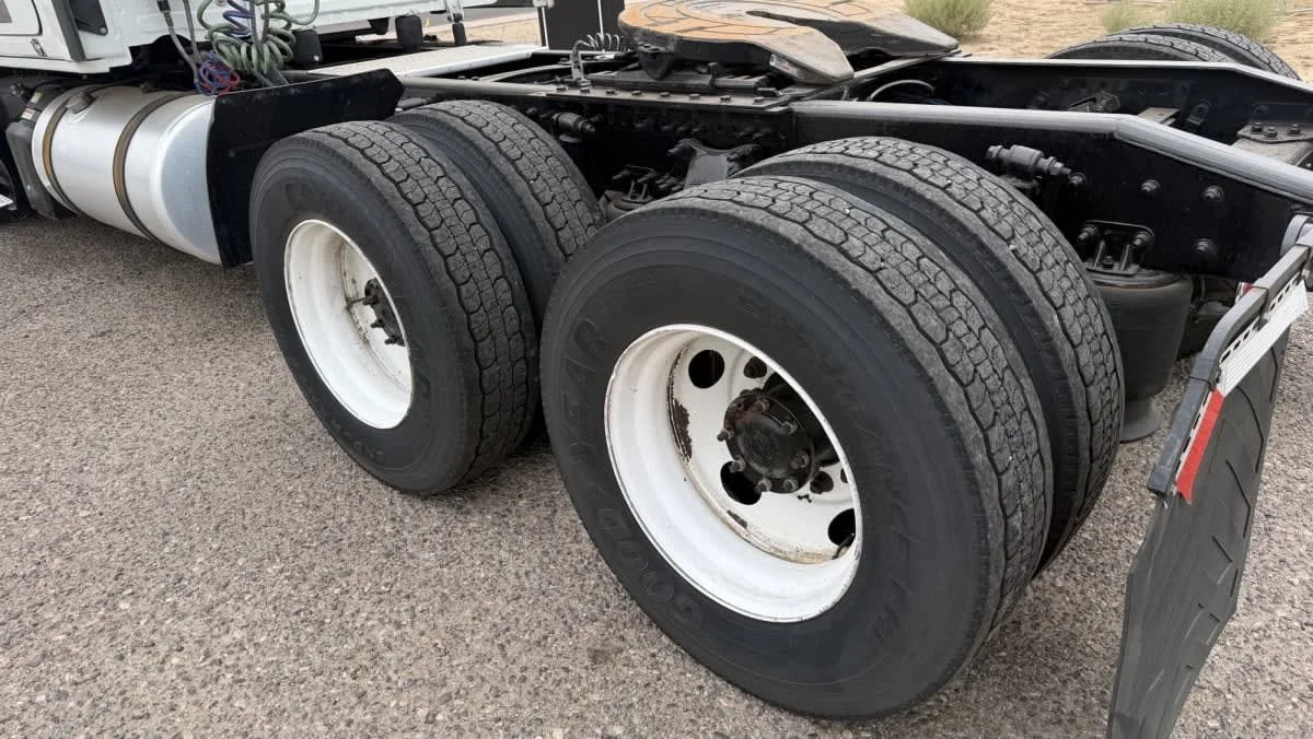 2023 Freightliner Cascadia in Phoenix, AZ — photo 18