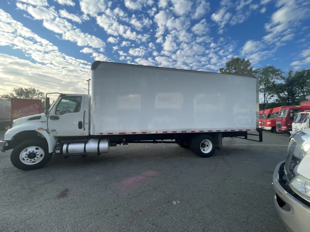 2020 International MV in Newark, NJ — photo 10