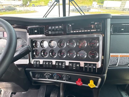 2027 Kenworth W900 in Mableton, GA — photo 16