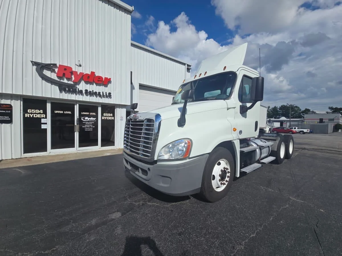 2020 Freightliner Cascadia in Doraville, GA