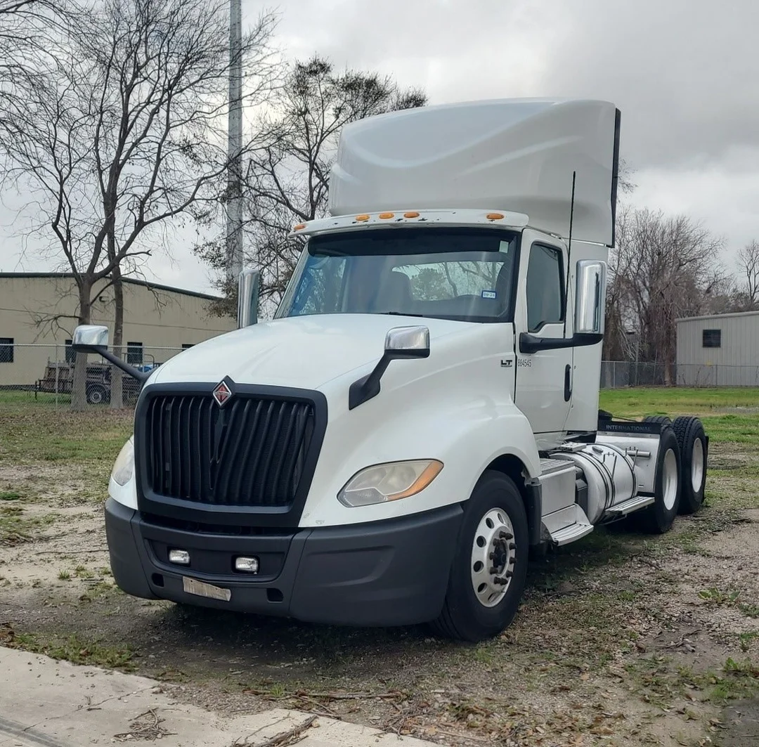 2018 International LT in Houston, TX