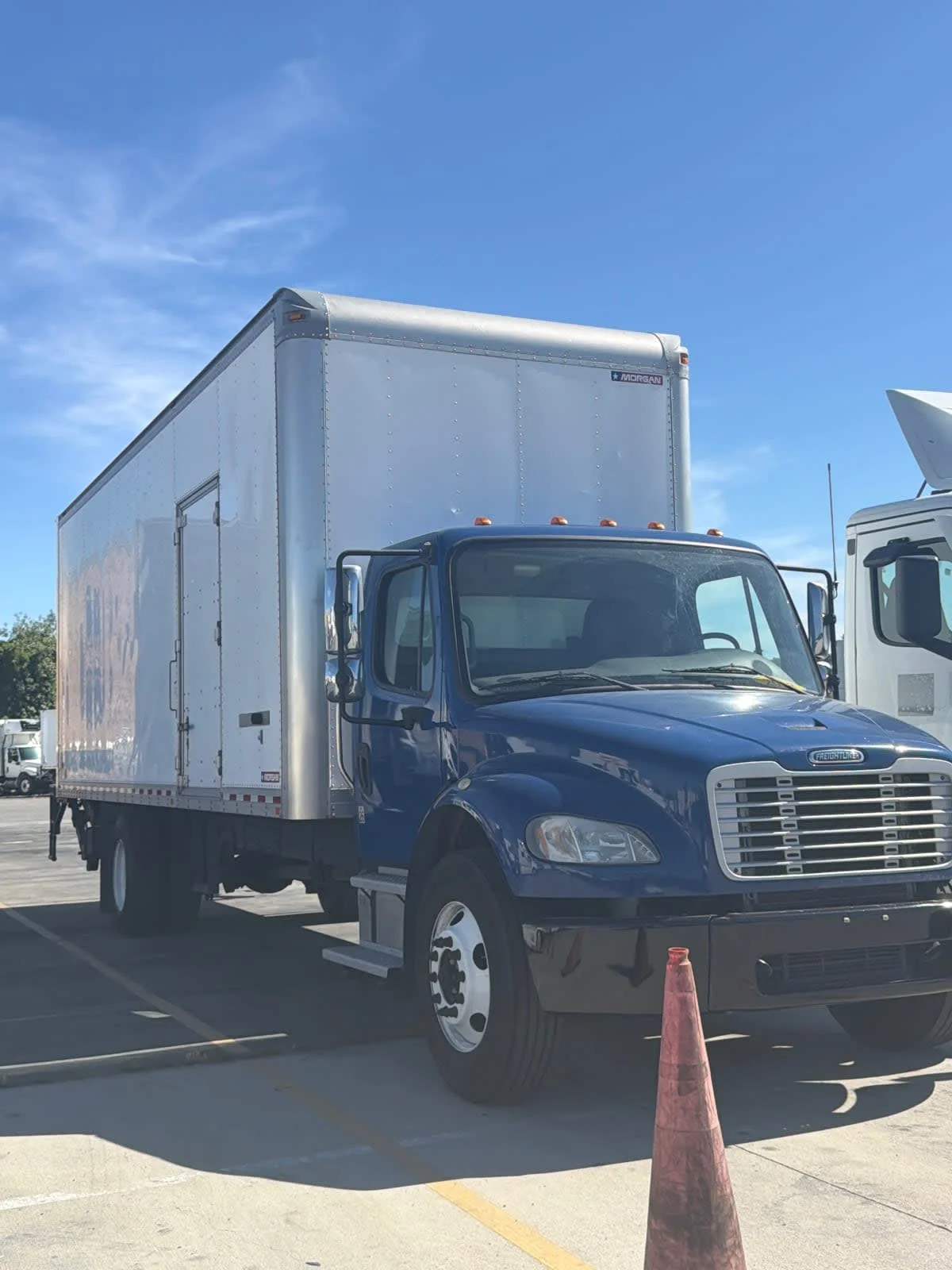 2018 Freightliner M2 106 in Pomona, CA — photo 3