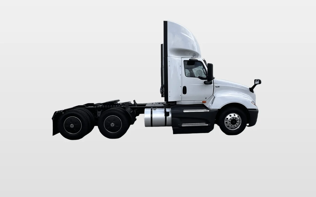 2025 International LT - image 1