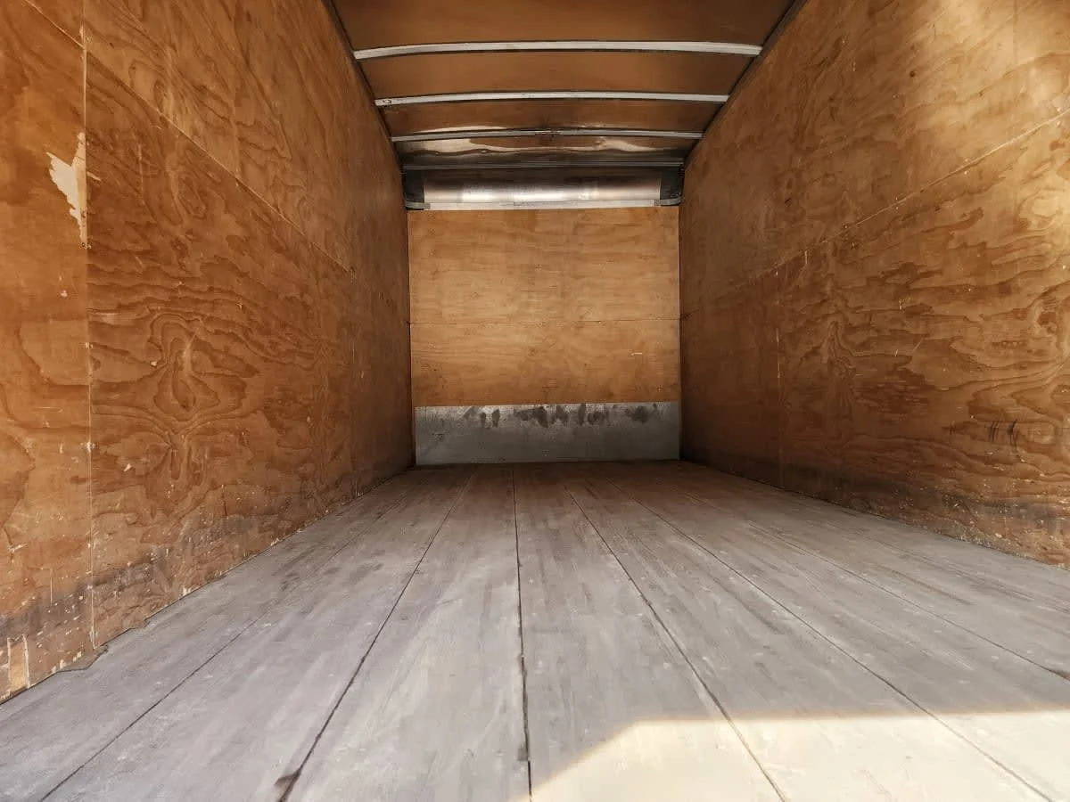 2019 Isuzu NPR - image 8