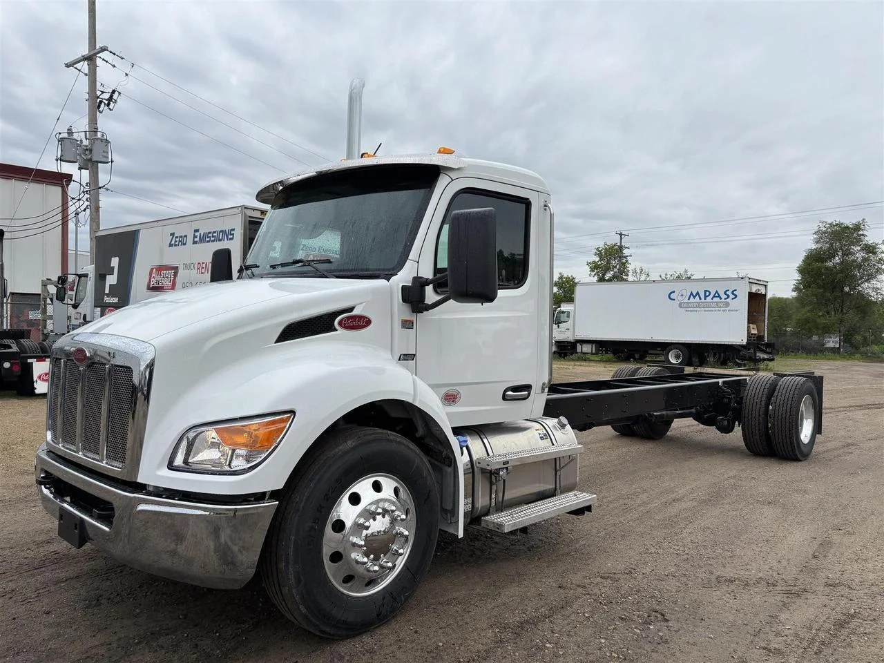 2026 Peterbilt 536 - image 10