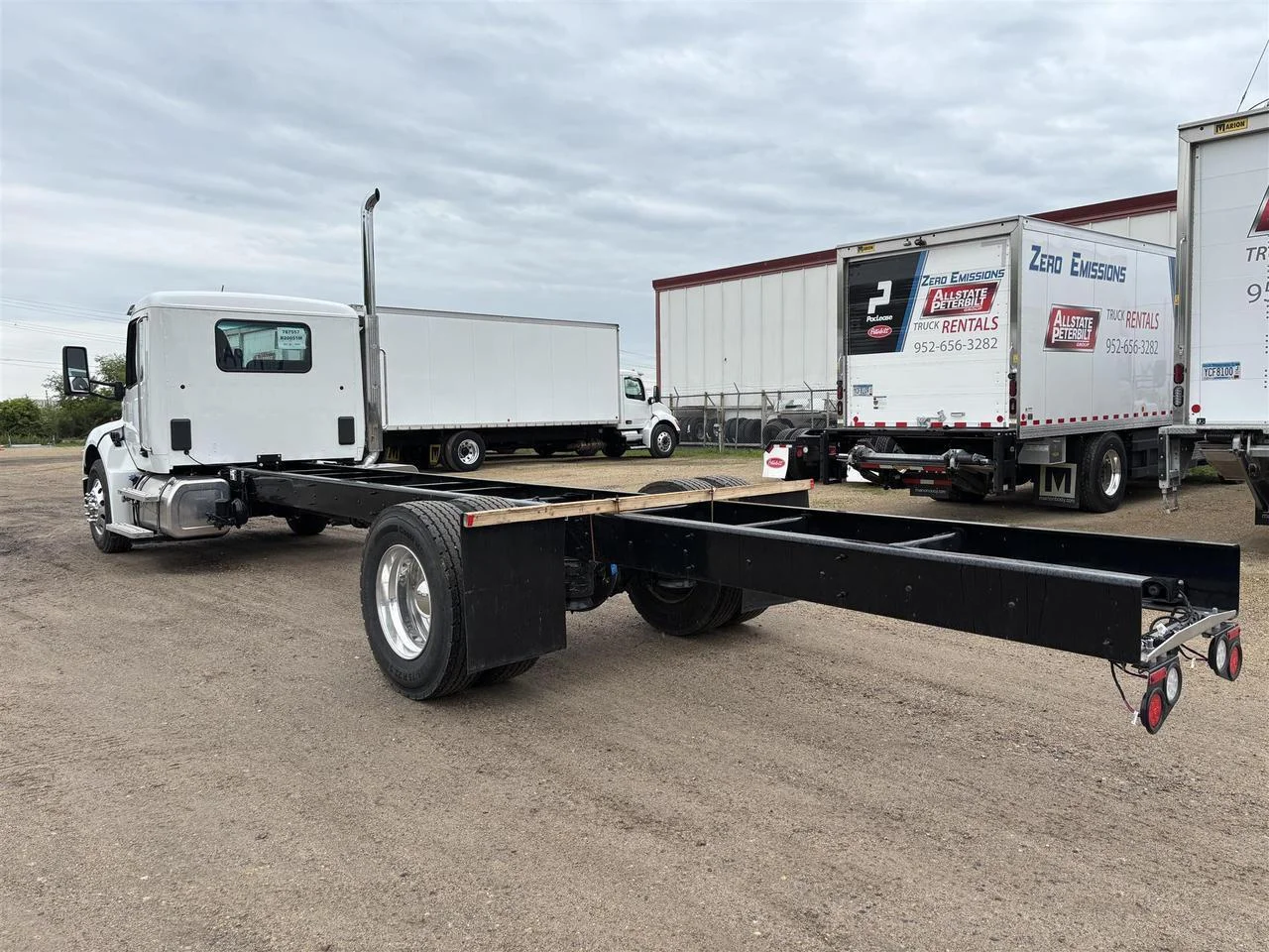 2026 Peterbilt 536 in South St. Paul, MN