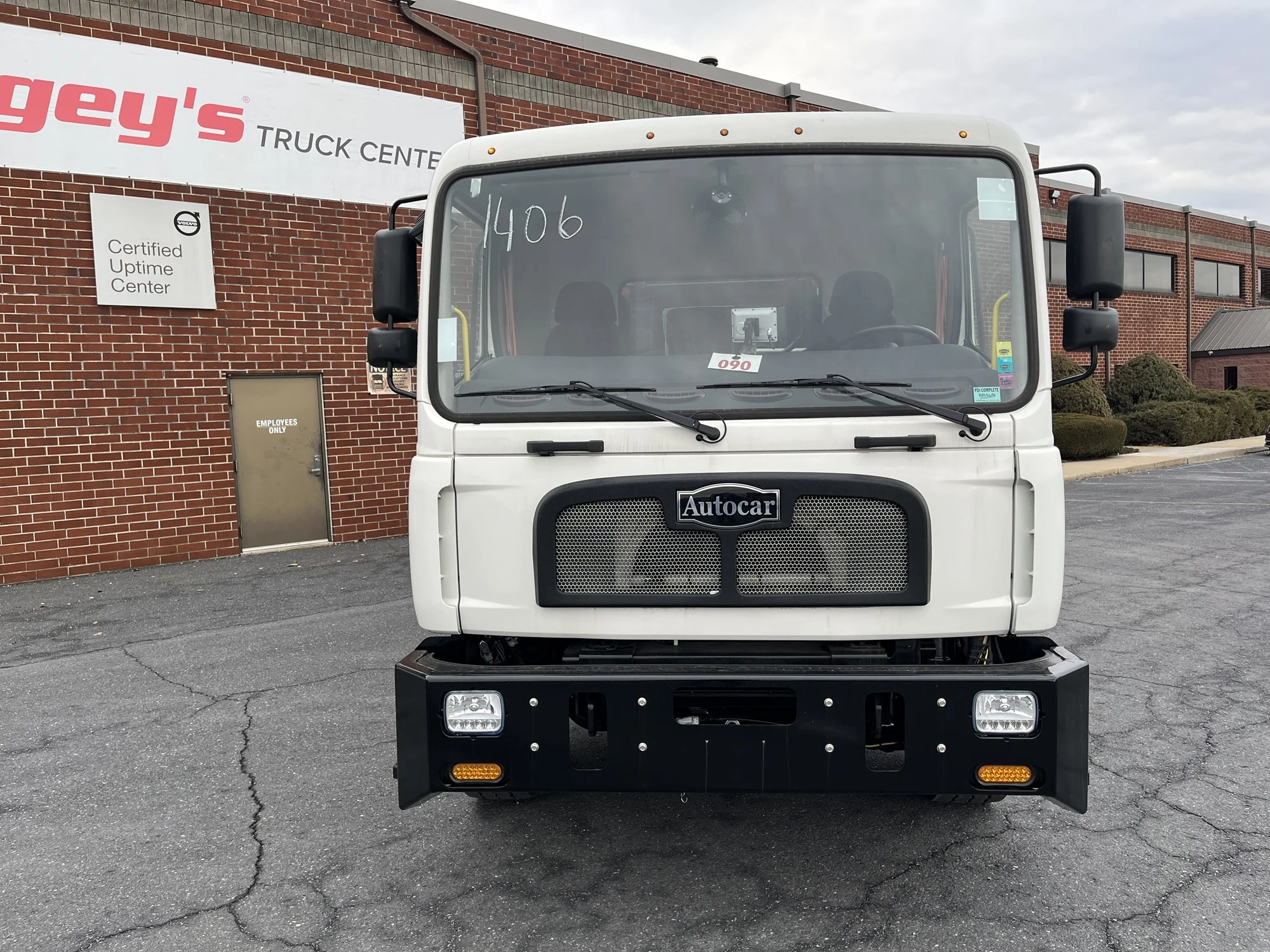 2024 Autocar — photo 5