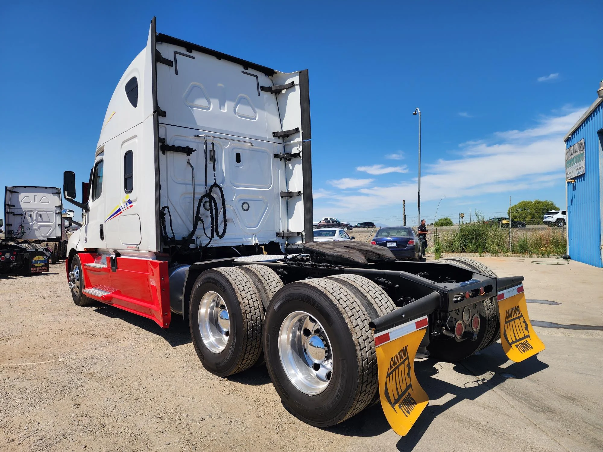 2020 Freightliner Cascadia in French Camp, CA — photo 4