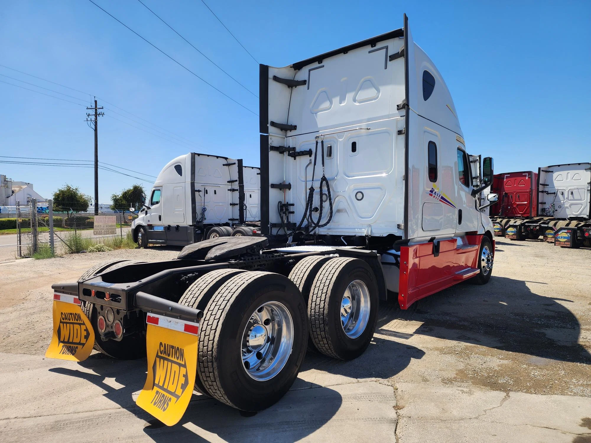 2020 Freightliner Cascadia in French Camp, CA — photo 6