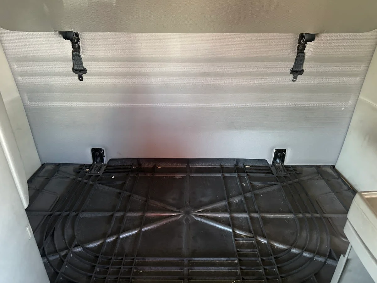 2019 Volvo VNR 640 - image 8