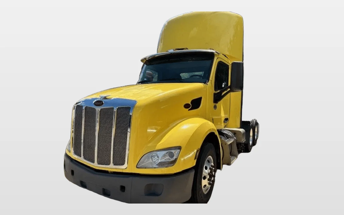 2021 PETERBILT 579 - image 1