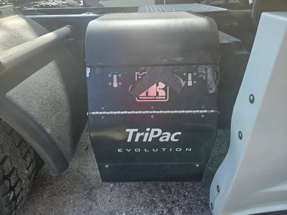 2023 Freightliner Cascadia in Orlando, FL — photo 10