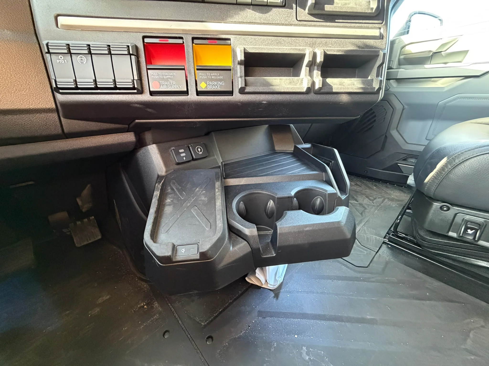 2026 Mack Pioneer in Fort Worth, TX — photo 18