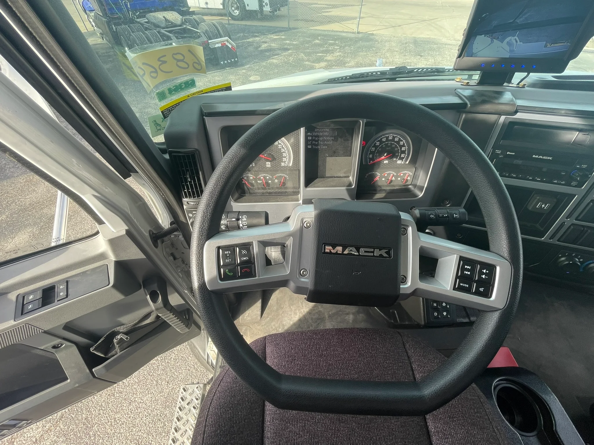 2026 Mack MD in Fort Worth, TX — photo 14