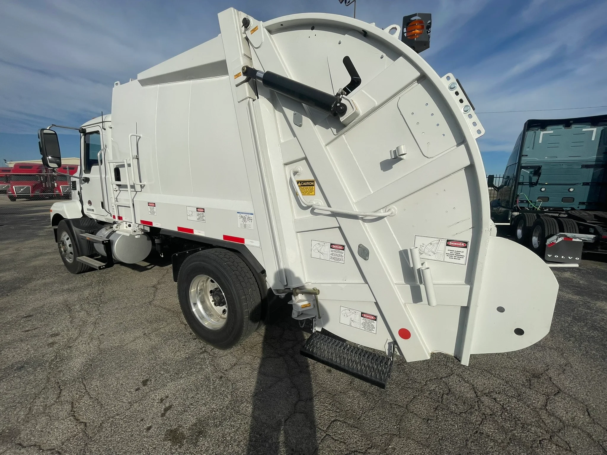 2026 Mack MD in Fort Worth, TX — photo 8