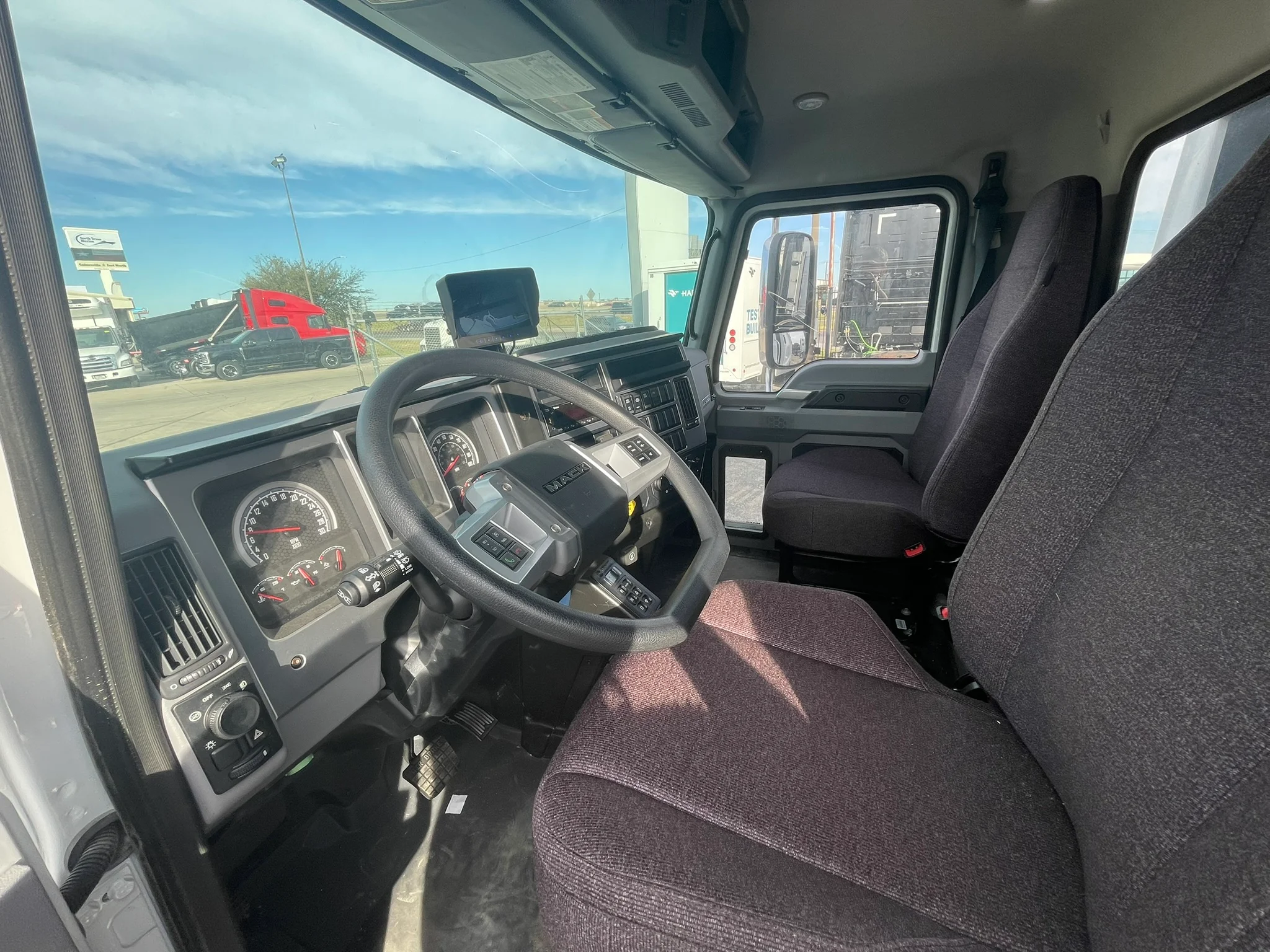 2026 Mack MD in Fort Worth, TX — photo 13