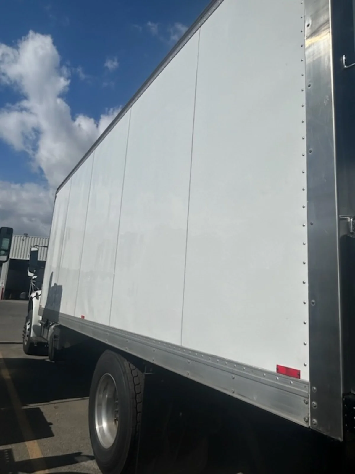 2018 Freightliner M2 106 - image 6
