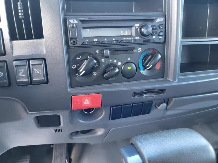 2020 Isuzu NPR — photo 13