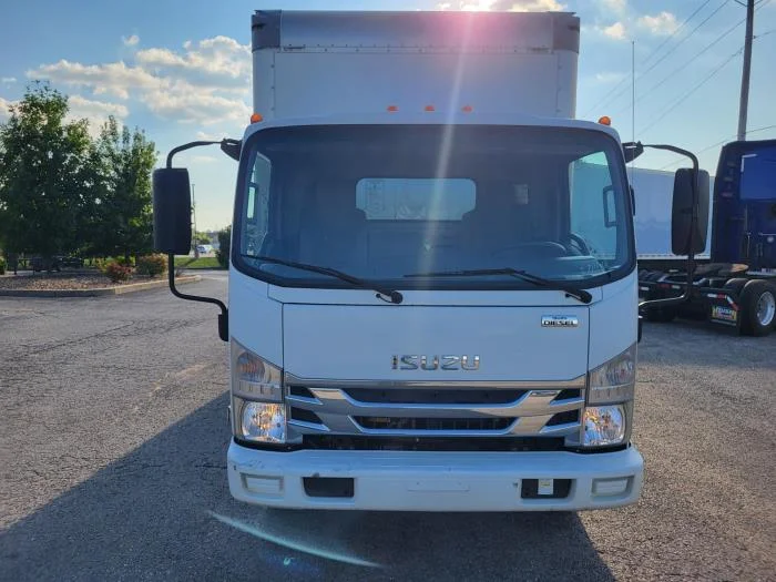 2020 Isuzu NPR — photo 9