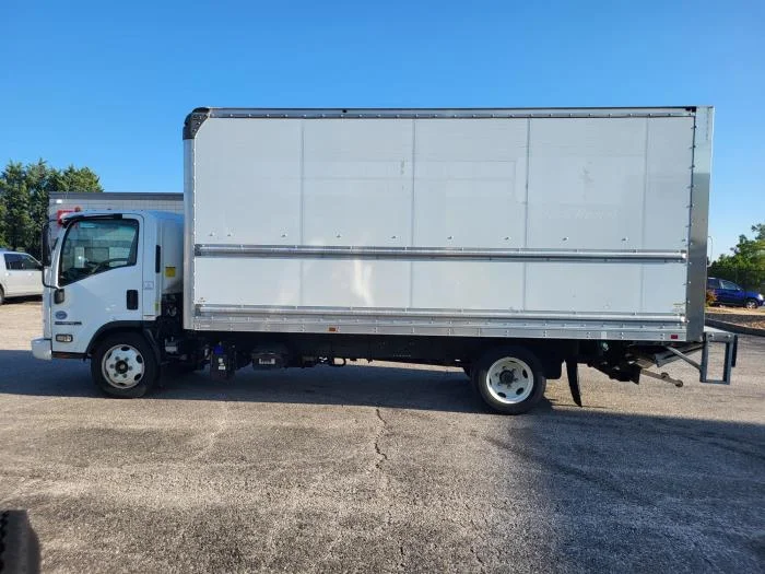 2020 Isuzu NPR — photo 3