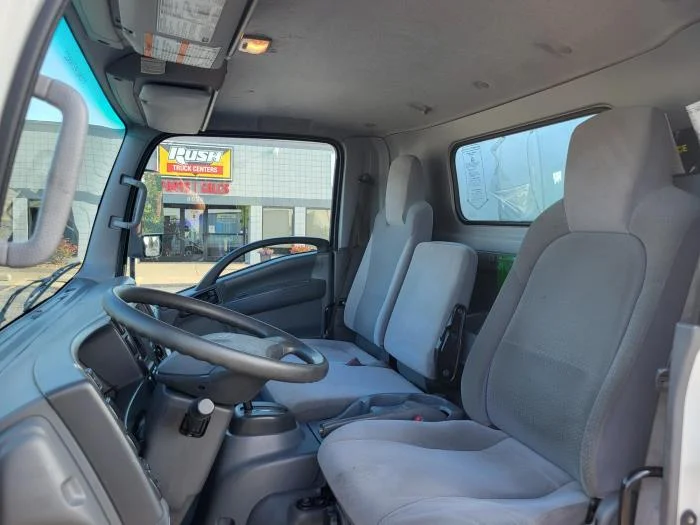 2020 Isuzu NPR — photo 10