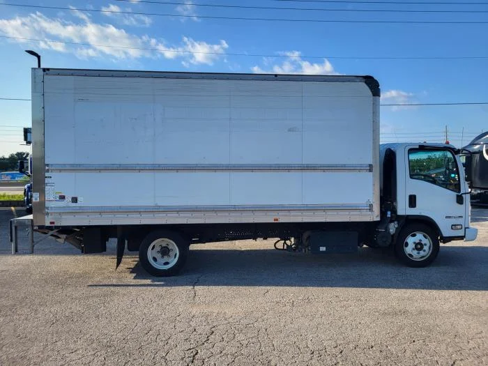 2020 Isuzu NPR — photo 7