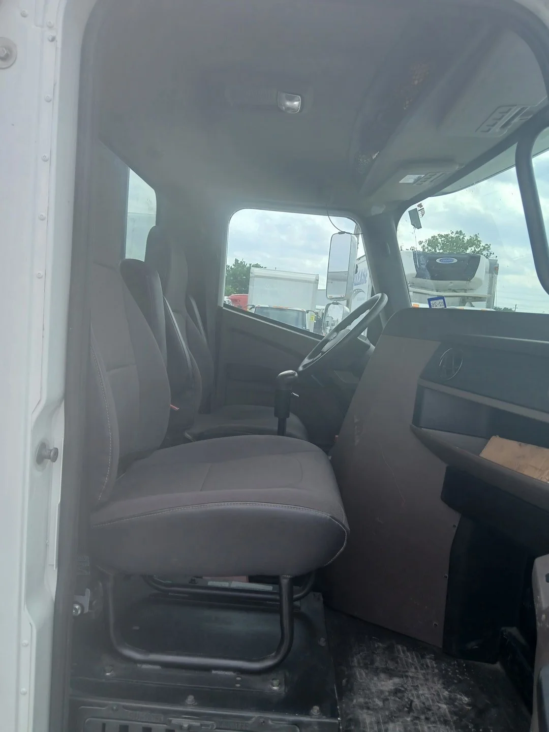 2021 International HX - image 6