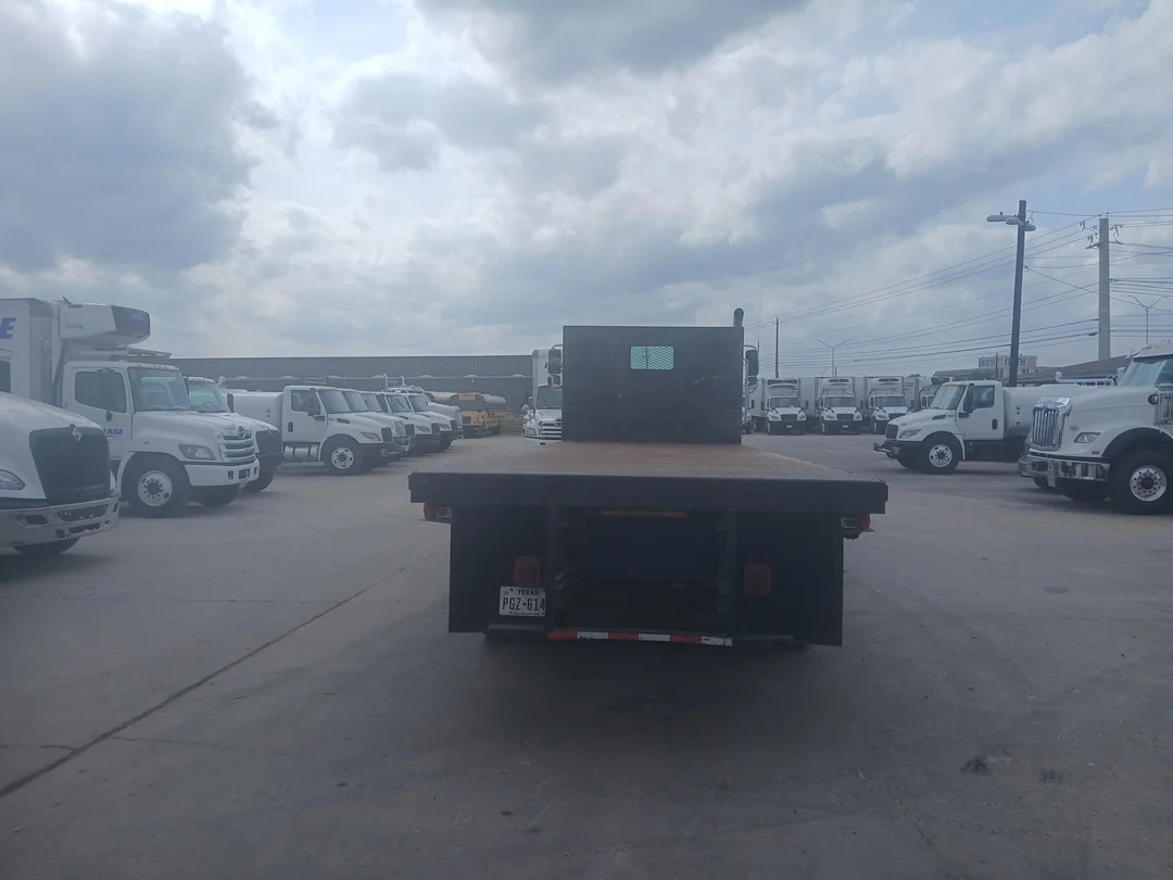 2021 International HX - image 5