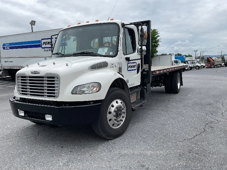 2020 Freightliner eM2 in Dayton, NJ — photo 3