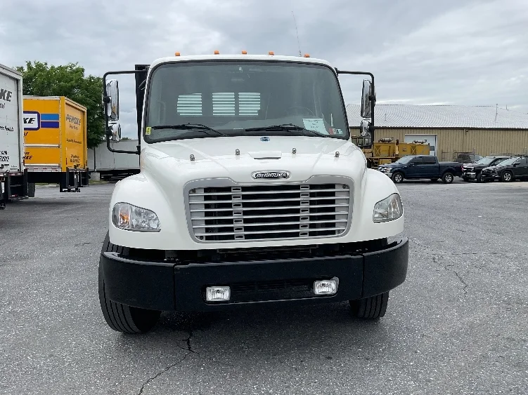 2020 Freightliner eM2 in Dayton, NJ — photo 2