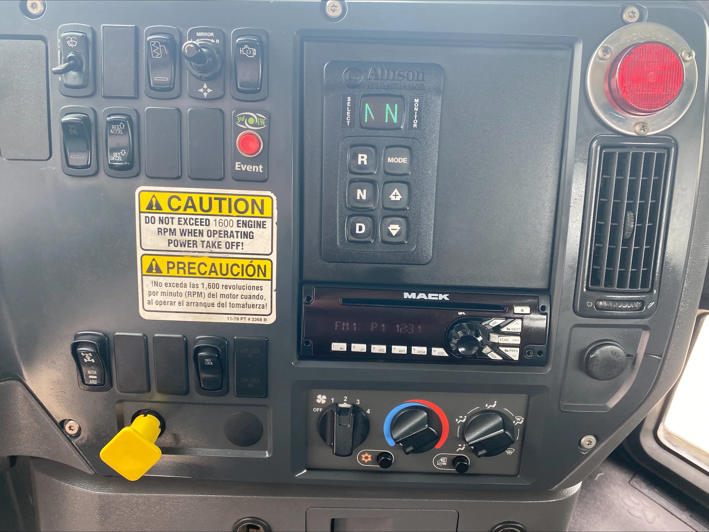 2018 Mack in Oklahoma City, OK — photo 20