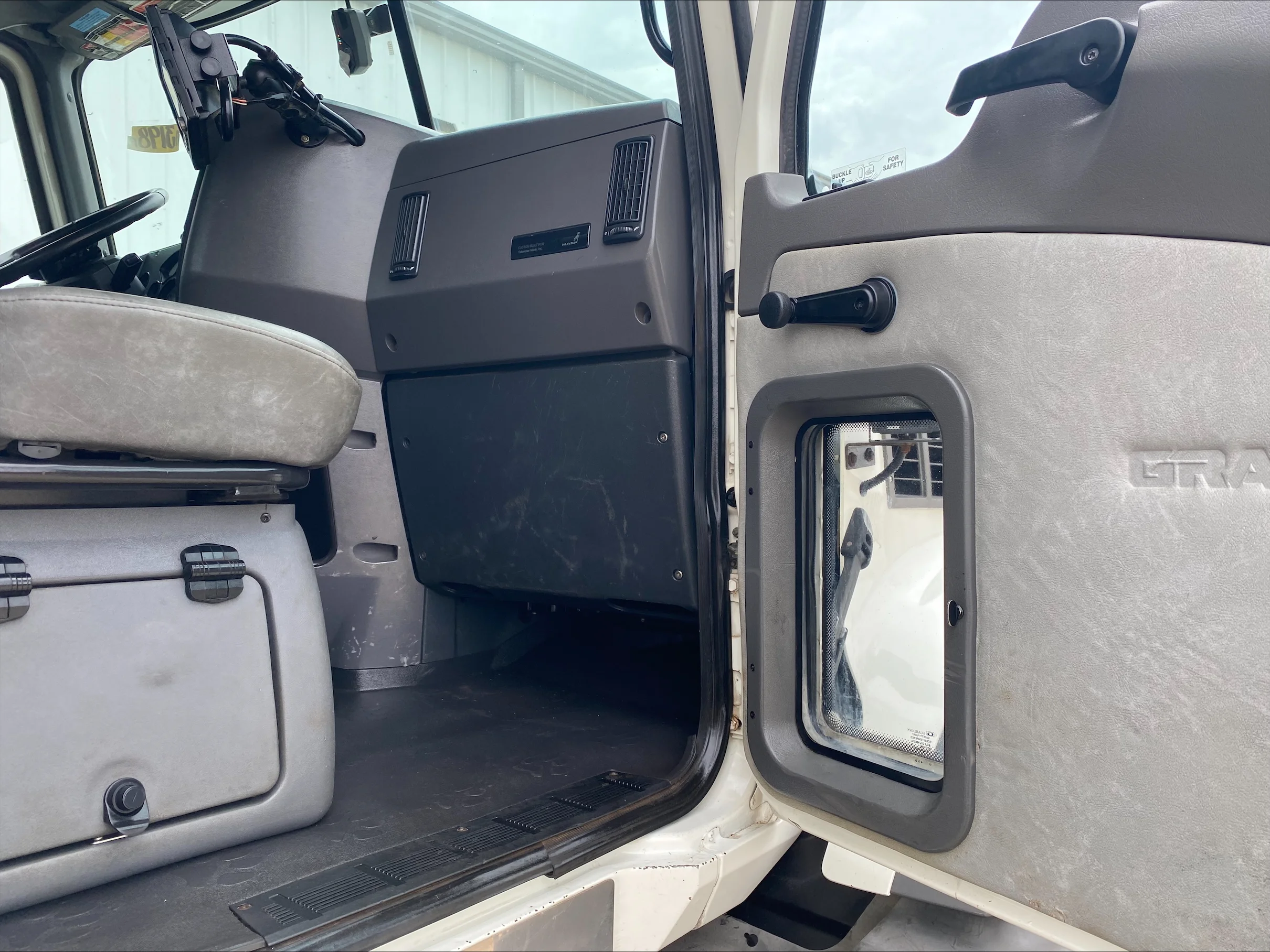 2018 Mack in Oklahoma City, OK — photo 16