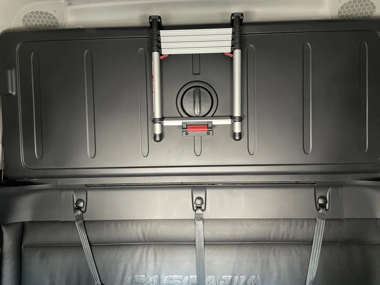 2026 Freightliner Cascadia - image 9