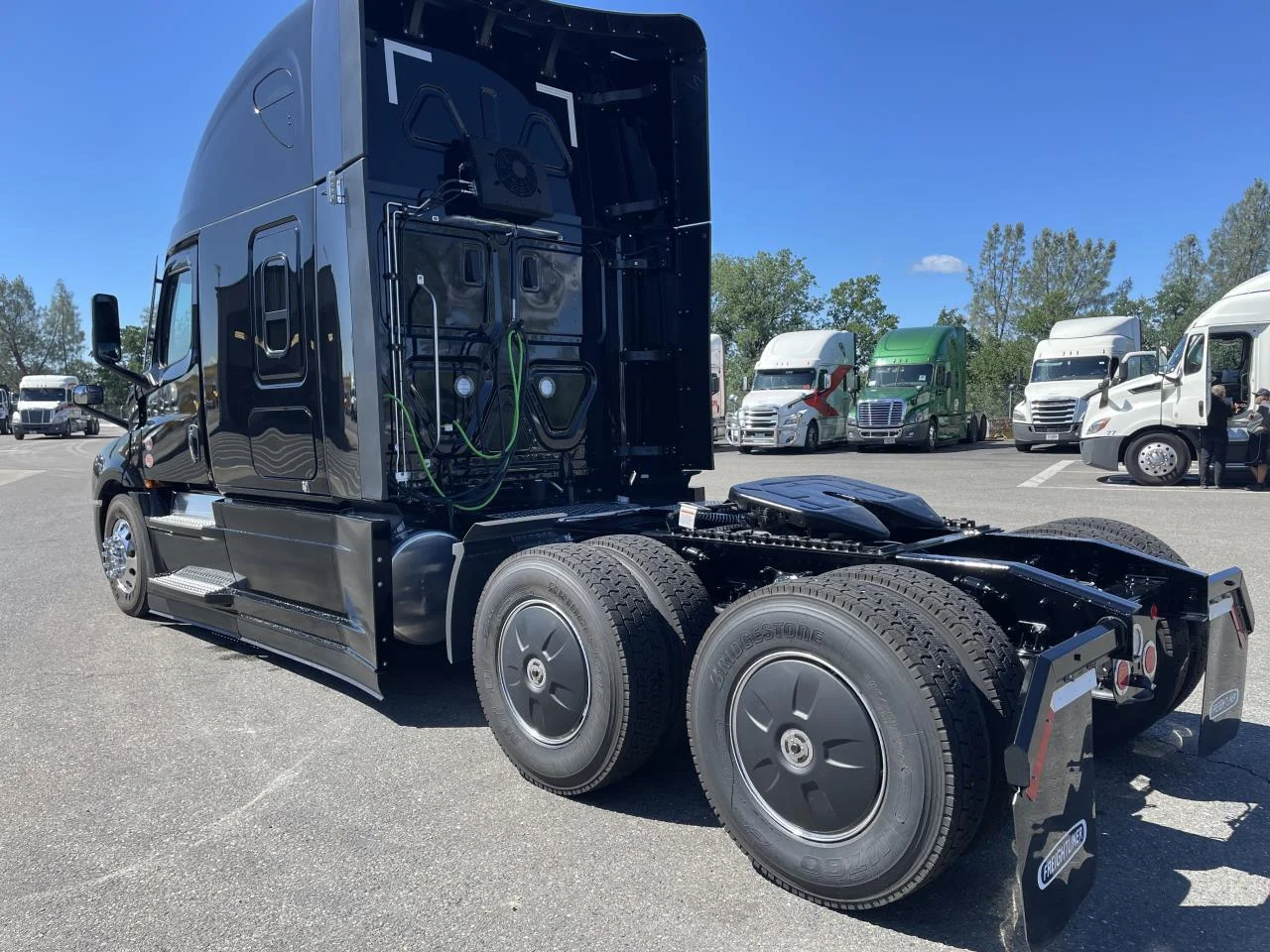 2026 Freightliner Cascadia - image 3
