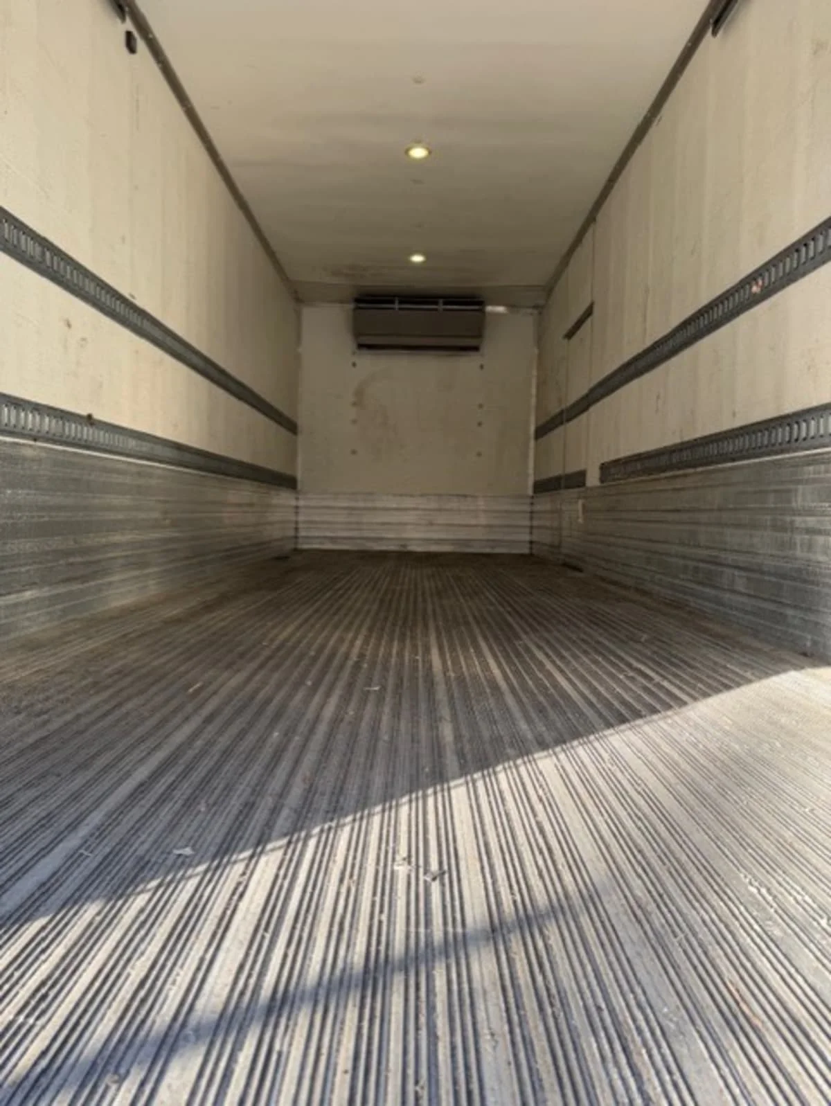 2019 International 4300 in Farmingdale, NY — photo 9