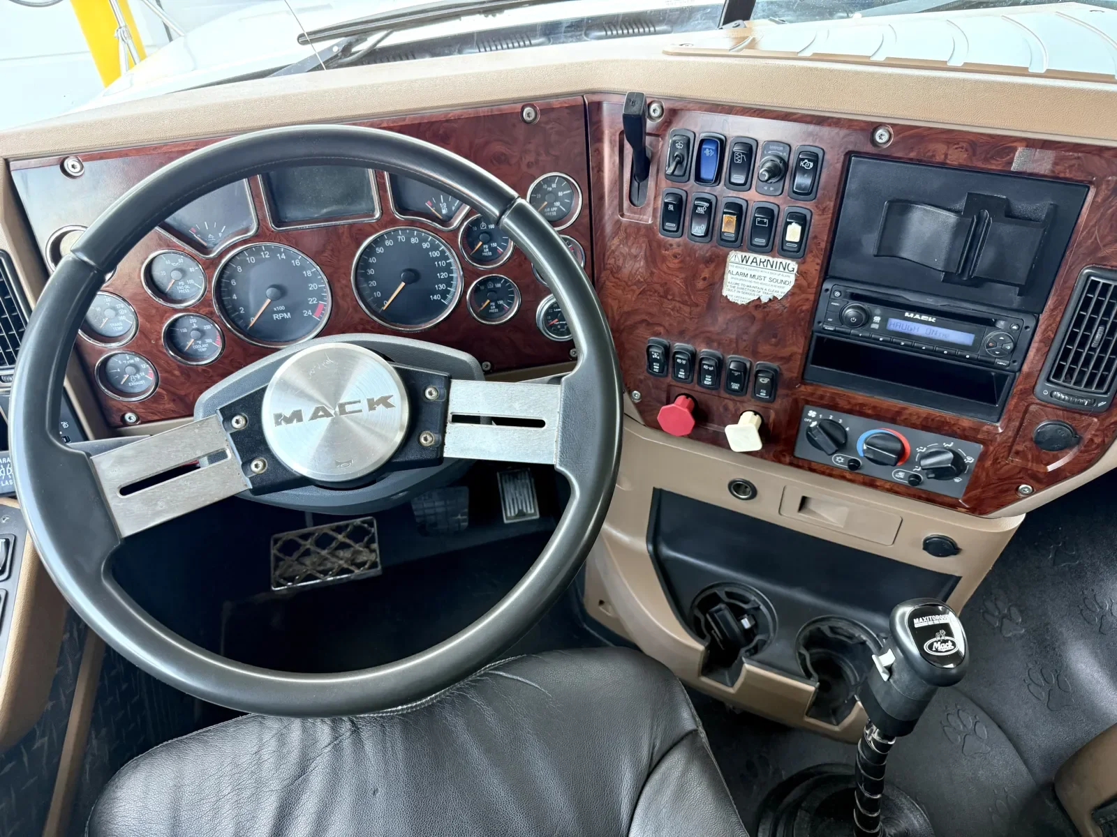 2012 Mack Granite in New Lenox, IL — photo 16