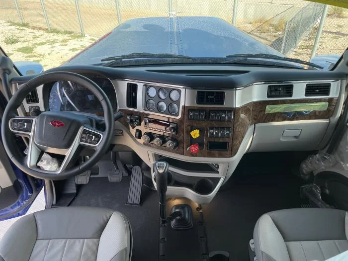 2026 Peterbilt 589 - image 11
