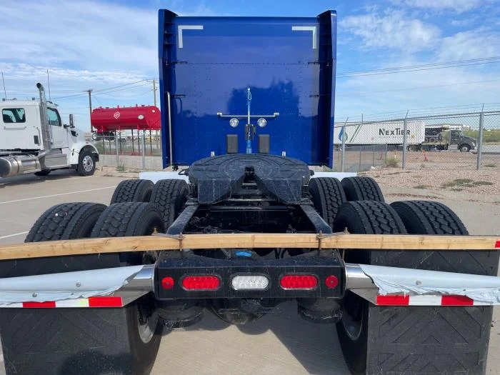 2026 Peterbilt 589 - image 7