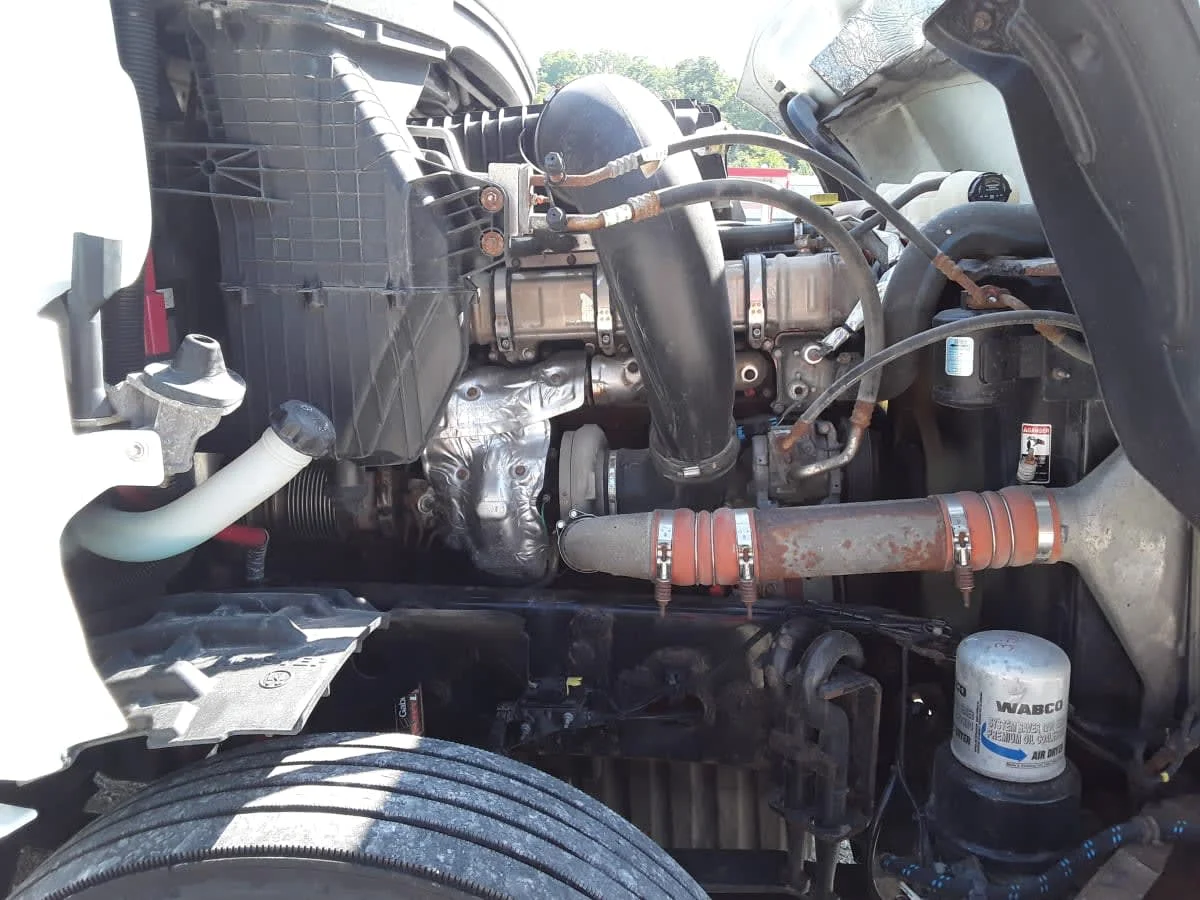 2019 Freightliner Cascadia - image 13