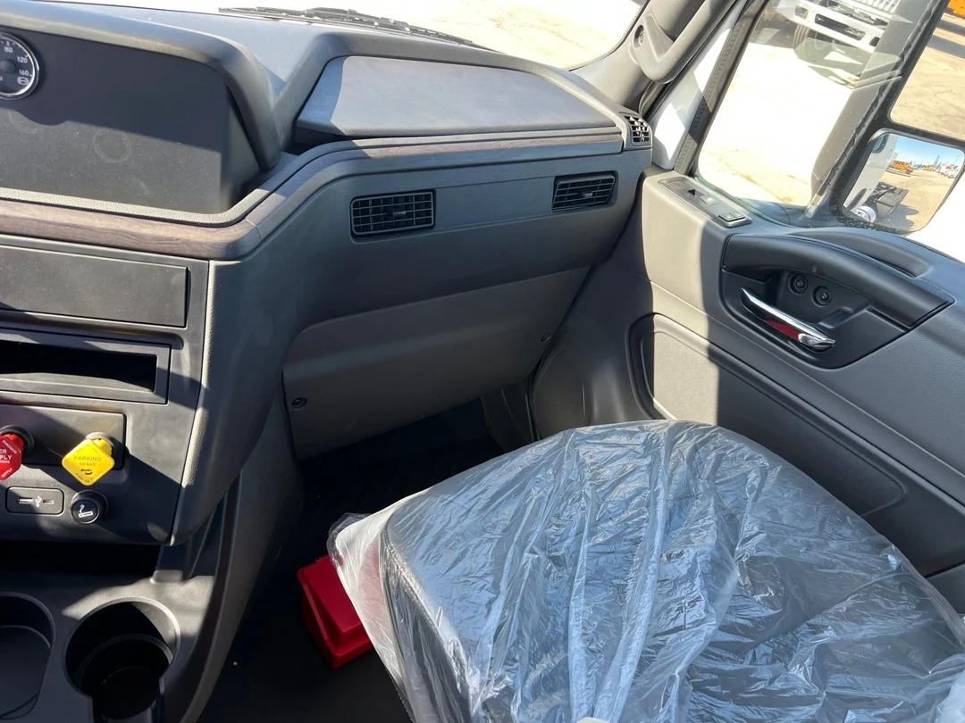 2026 International LT - image 13