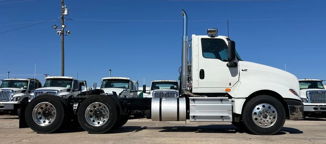 2026 International LT - image 3