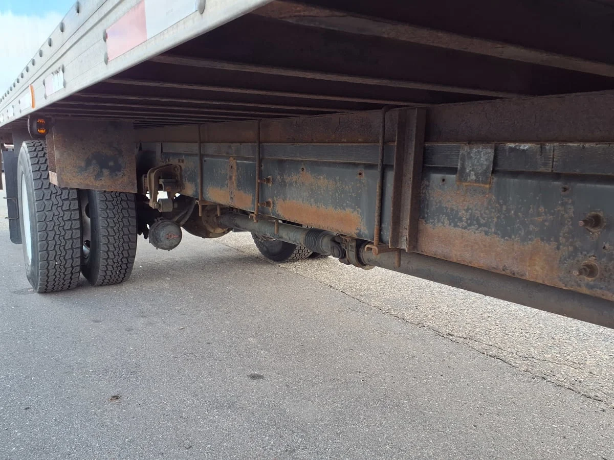 2016 Hino 338 - image 11