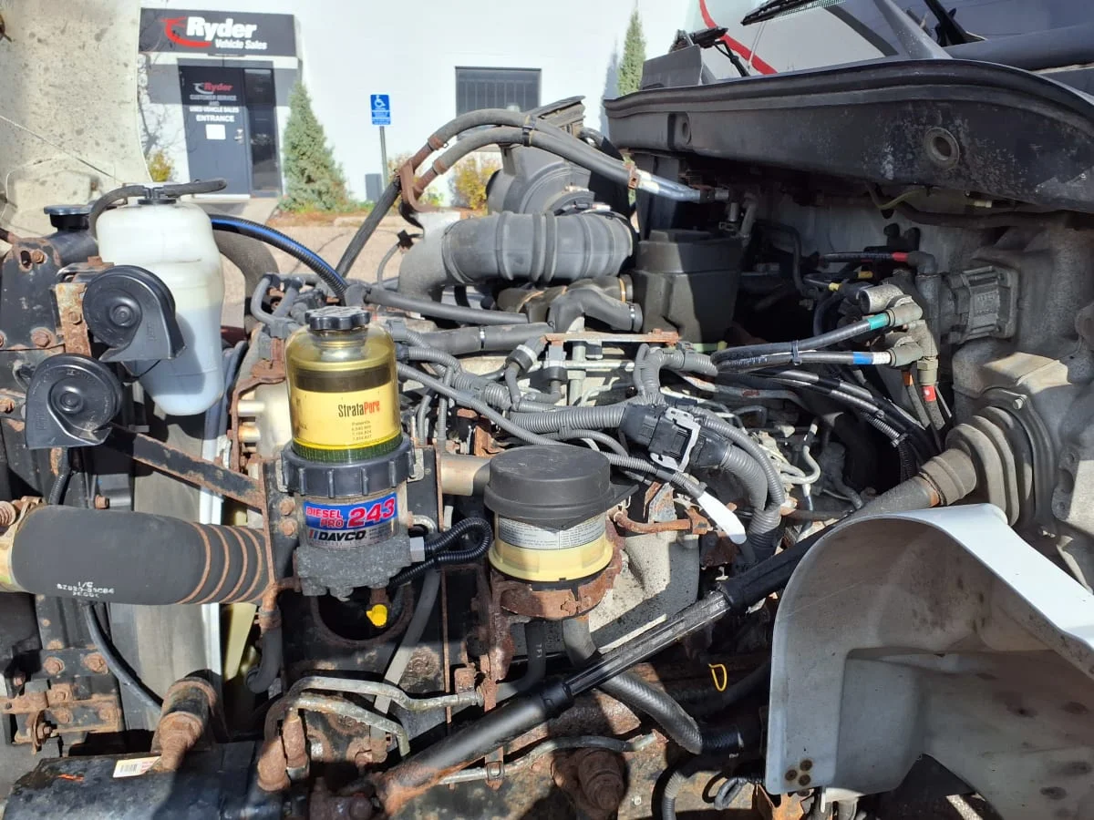 2016 Hino 338 - image 9