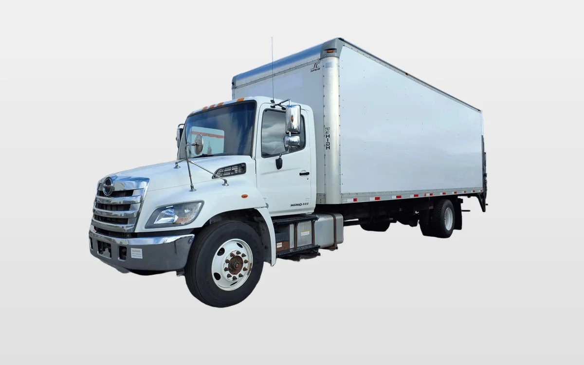 2016 Hino 338 - image 1