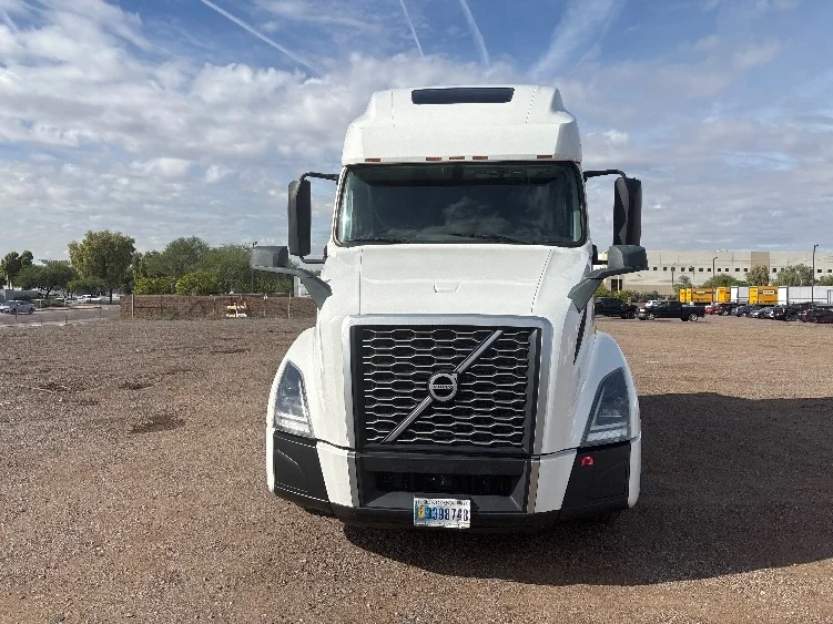 2024 Volvo VNL 760 - image 2