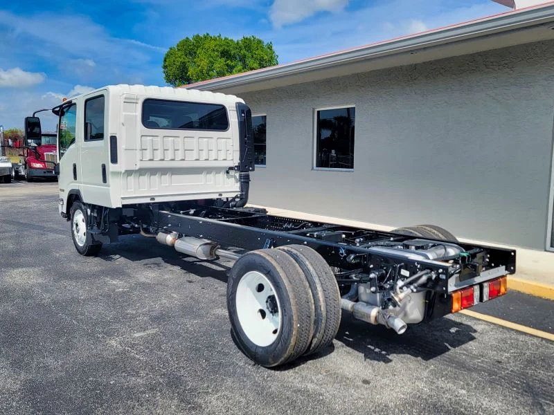 2027 Isuzu NPR in Fort Pierce, FL — photo 8